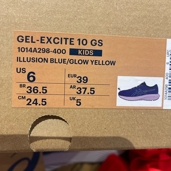 Brand New Kids ASICS Running Shoes - Picture 3 of 3